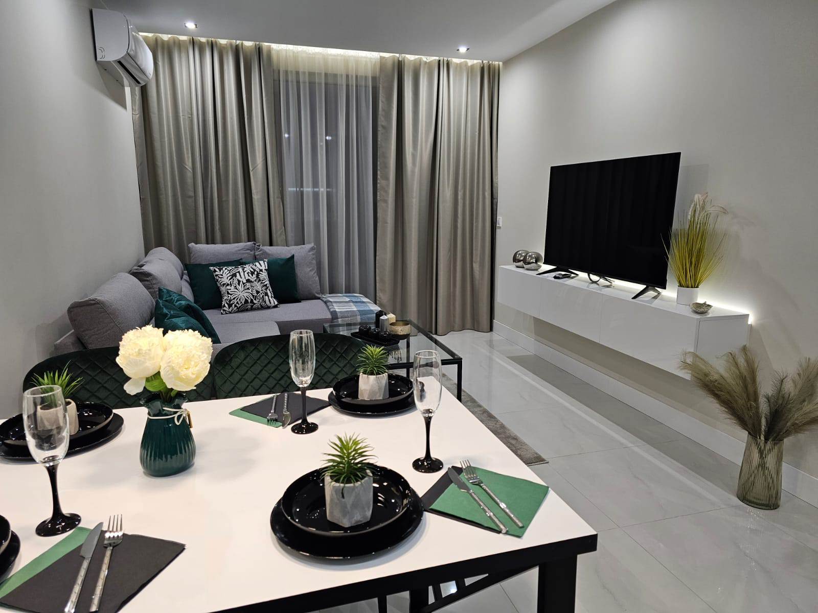 Galerie_Startseite_08_Inneneinrichtung_02-06